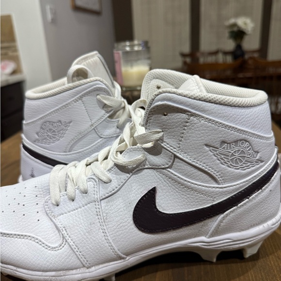 Jordan 1 Mid Football Cleats - Picture 1 of 4